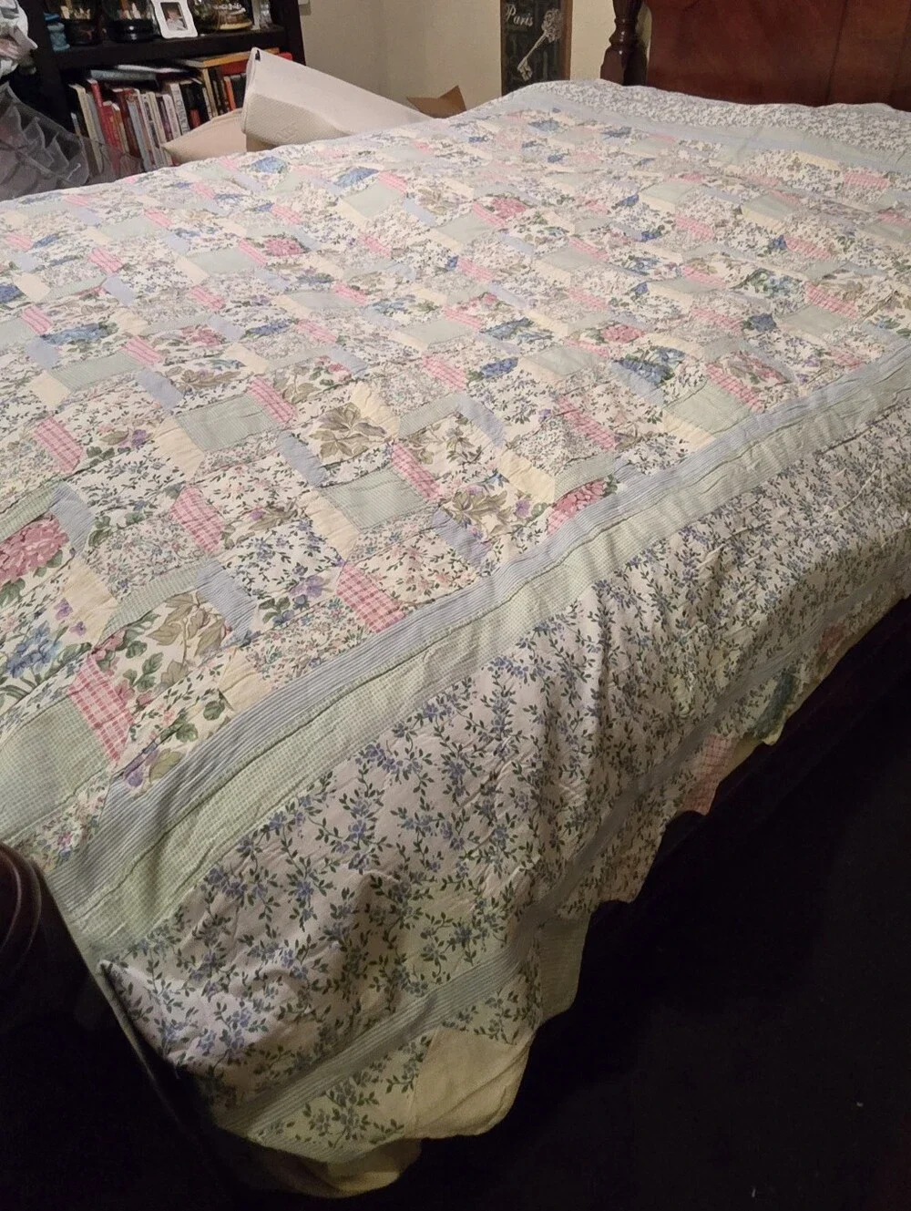Cottage French Country style quilt Queen Sz Mach made Blue/Pink Floral 94